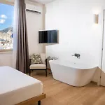 Skyline Boutique Hotel 3*