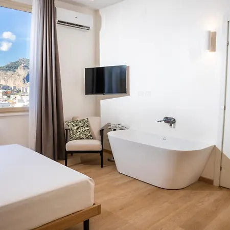 Skyline Boutique Hotel 3*
