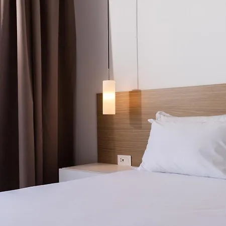 Skyline Boutique Hotel 3*