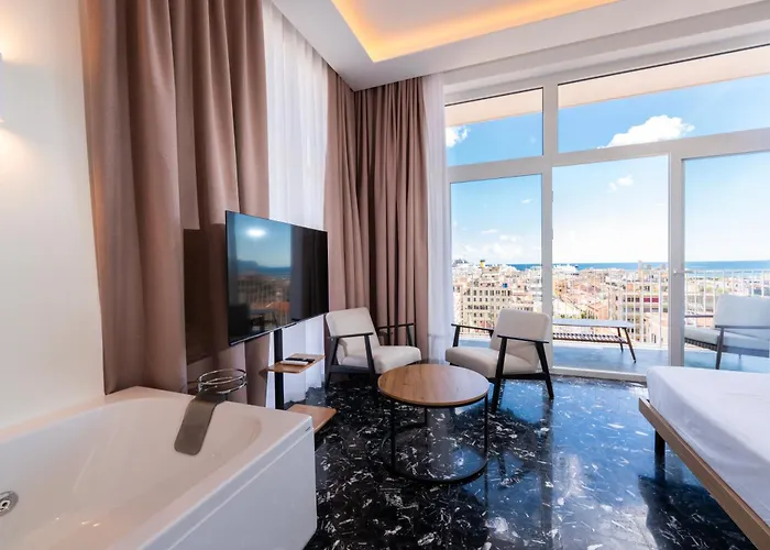 Skyline Boutique Hotel