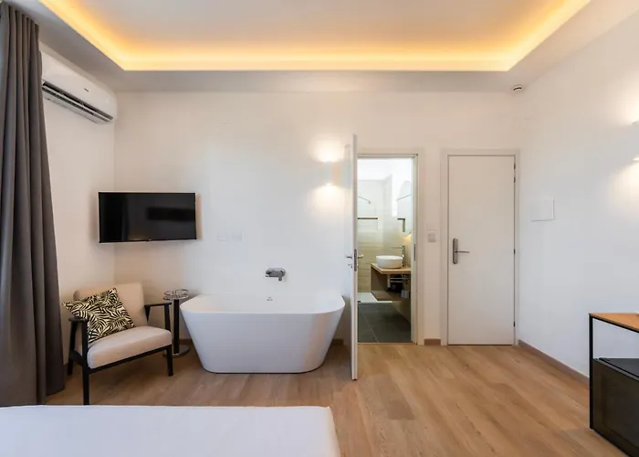 Skyline Boutique Hotel